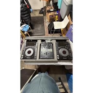 Pioneer CDJ-2000 Nexus Pair + Pioneer DJM-S9 Mixer Set‎ in Case – Tested Works